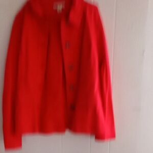 Appleseed's Vibrant Red Top